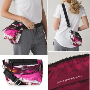 Lululemon Festival Bag Pigment Wind Berry Rumble